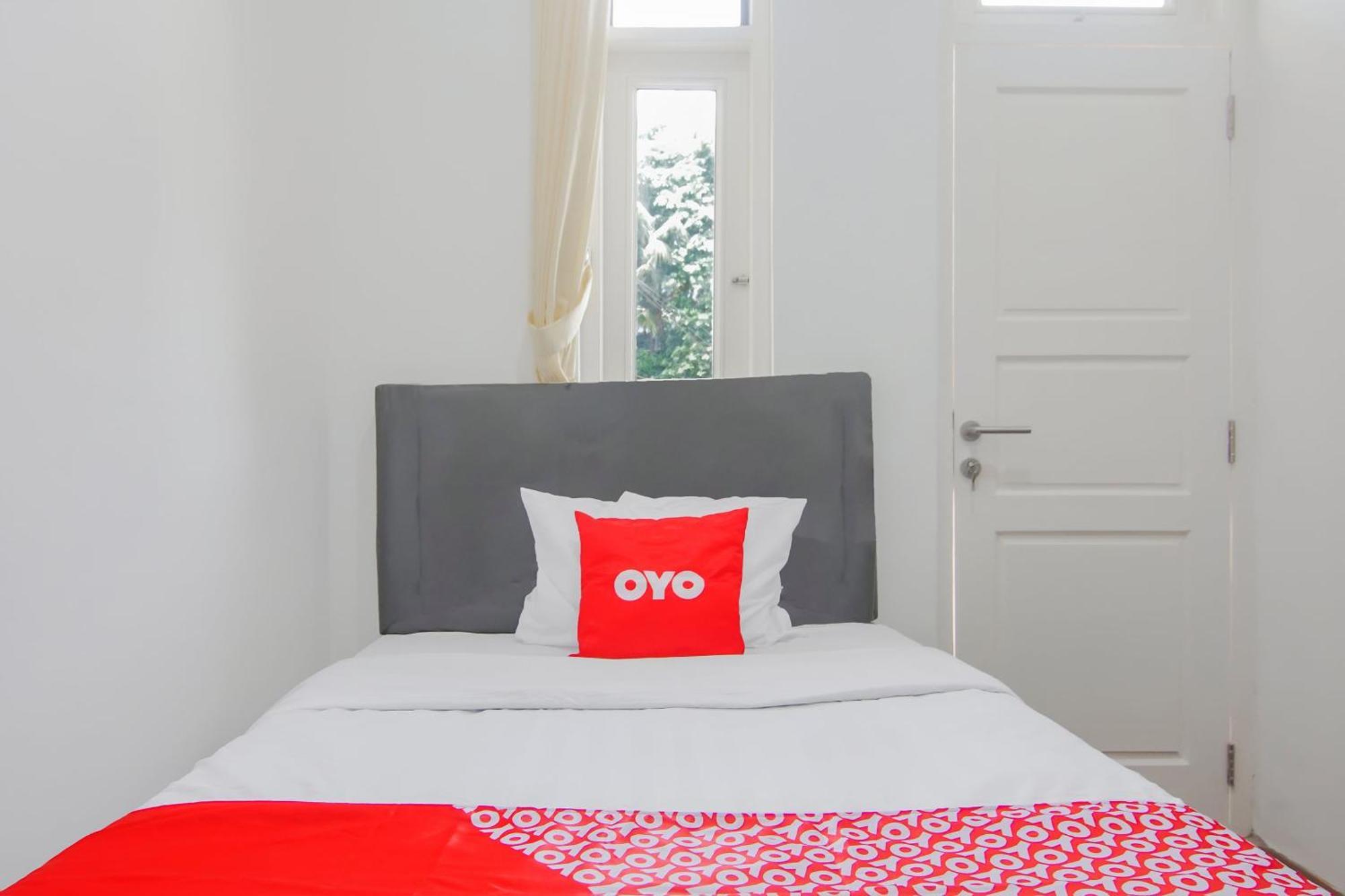 Super Oyo Capital O 90342 Kemang Garden 3*