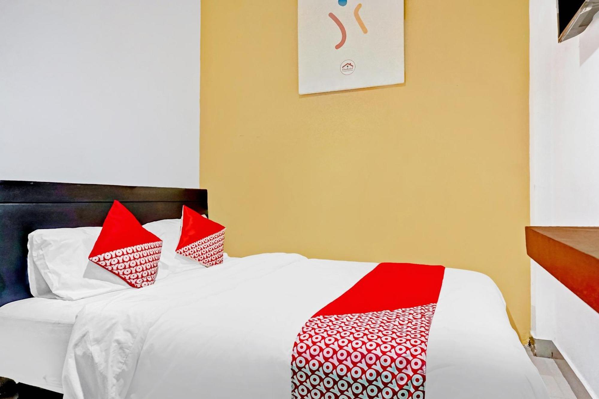 Hotel Super Oyo 90692 Point Jakarta