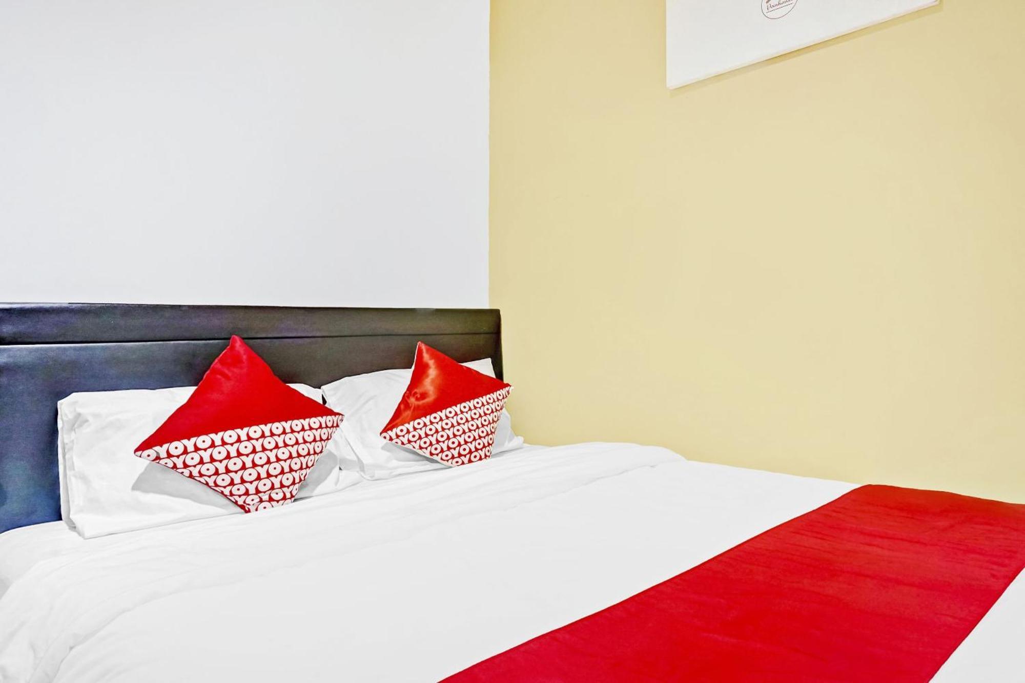 Hotel Super Oyo 90692 Point Jakarta