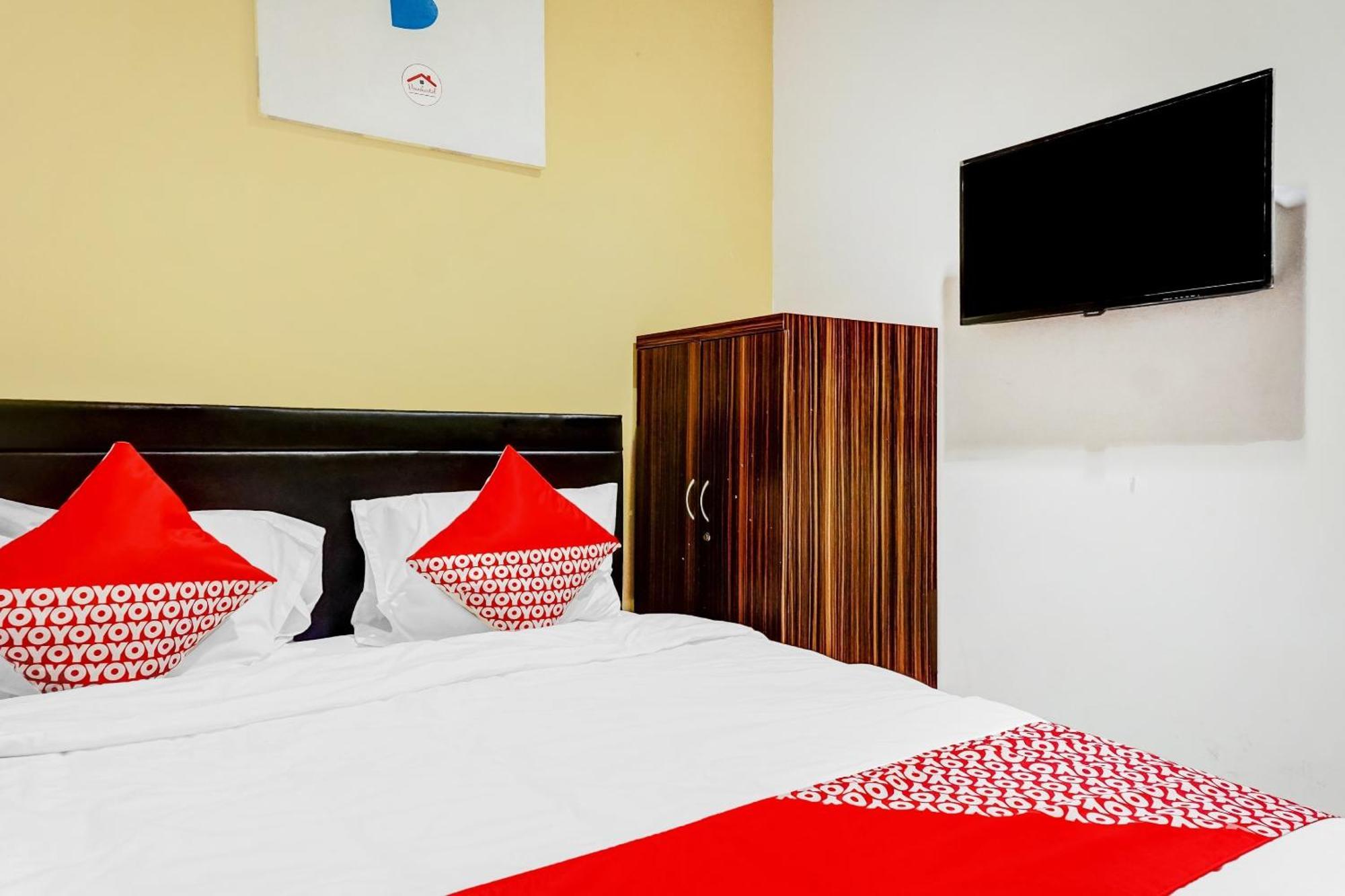 Hotel Super Oyo 90692 Point