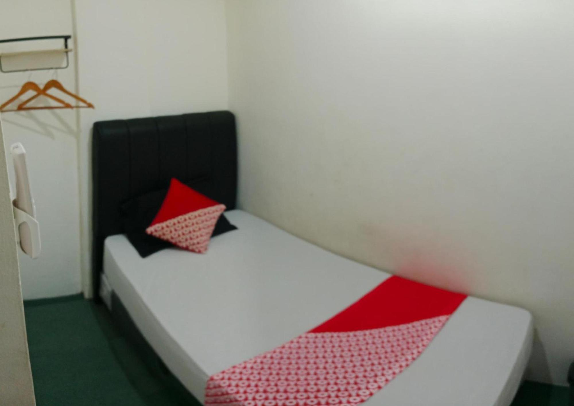 Hotel O Mangga Besar Near Kota Tua Formerly Fresh
