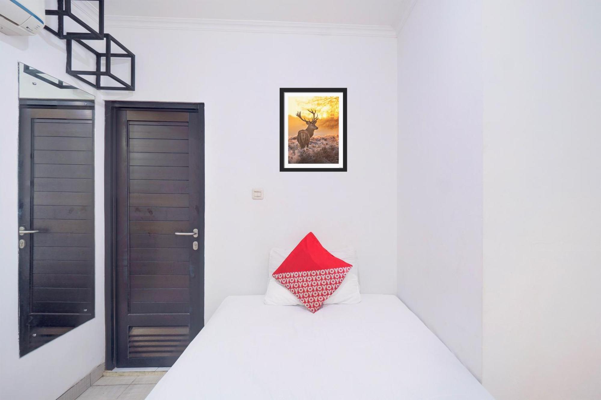 Hotel Townhouse Oak Ancol Jakarta