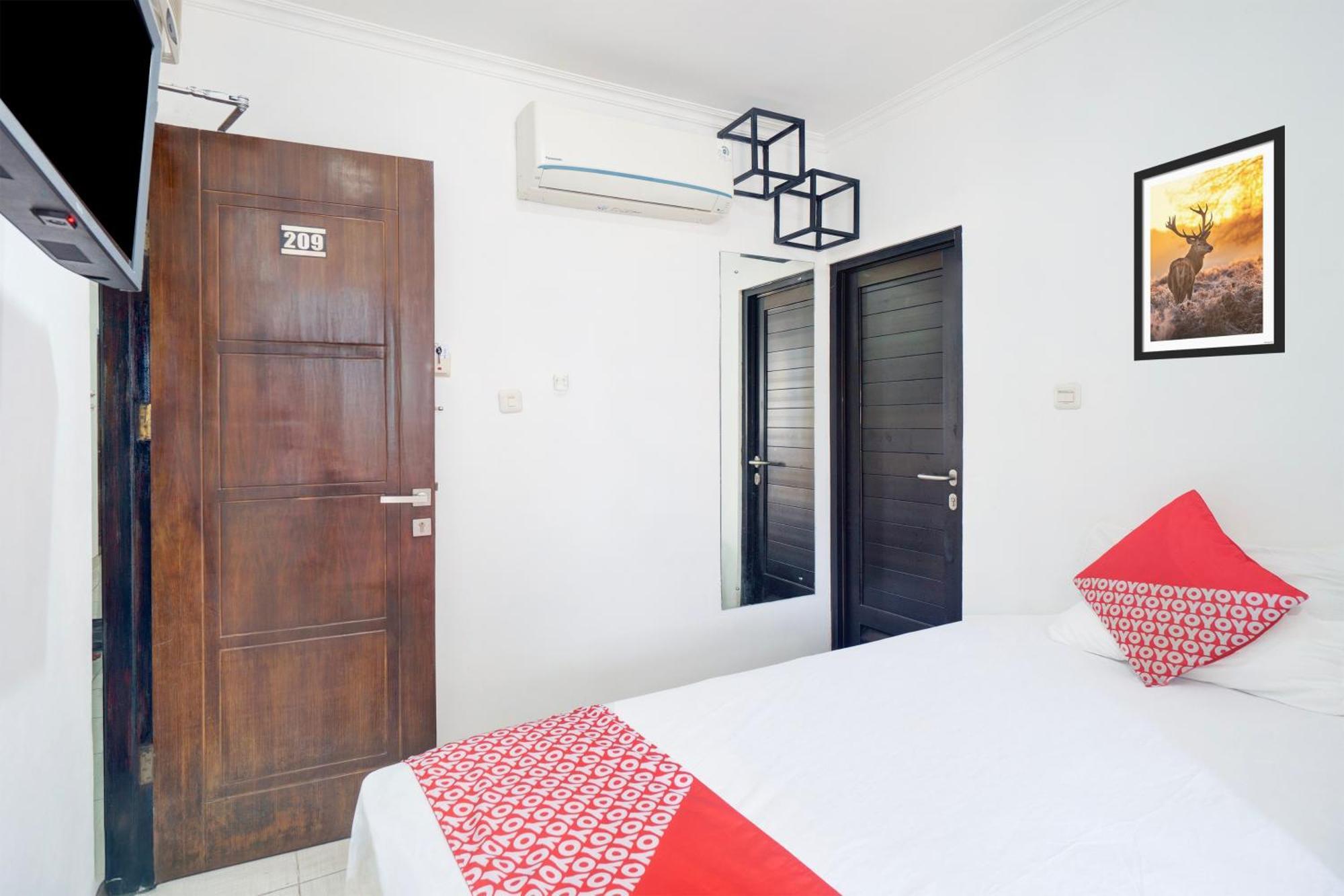 Townhouse Oak Ancol Hotel