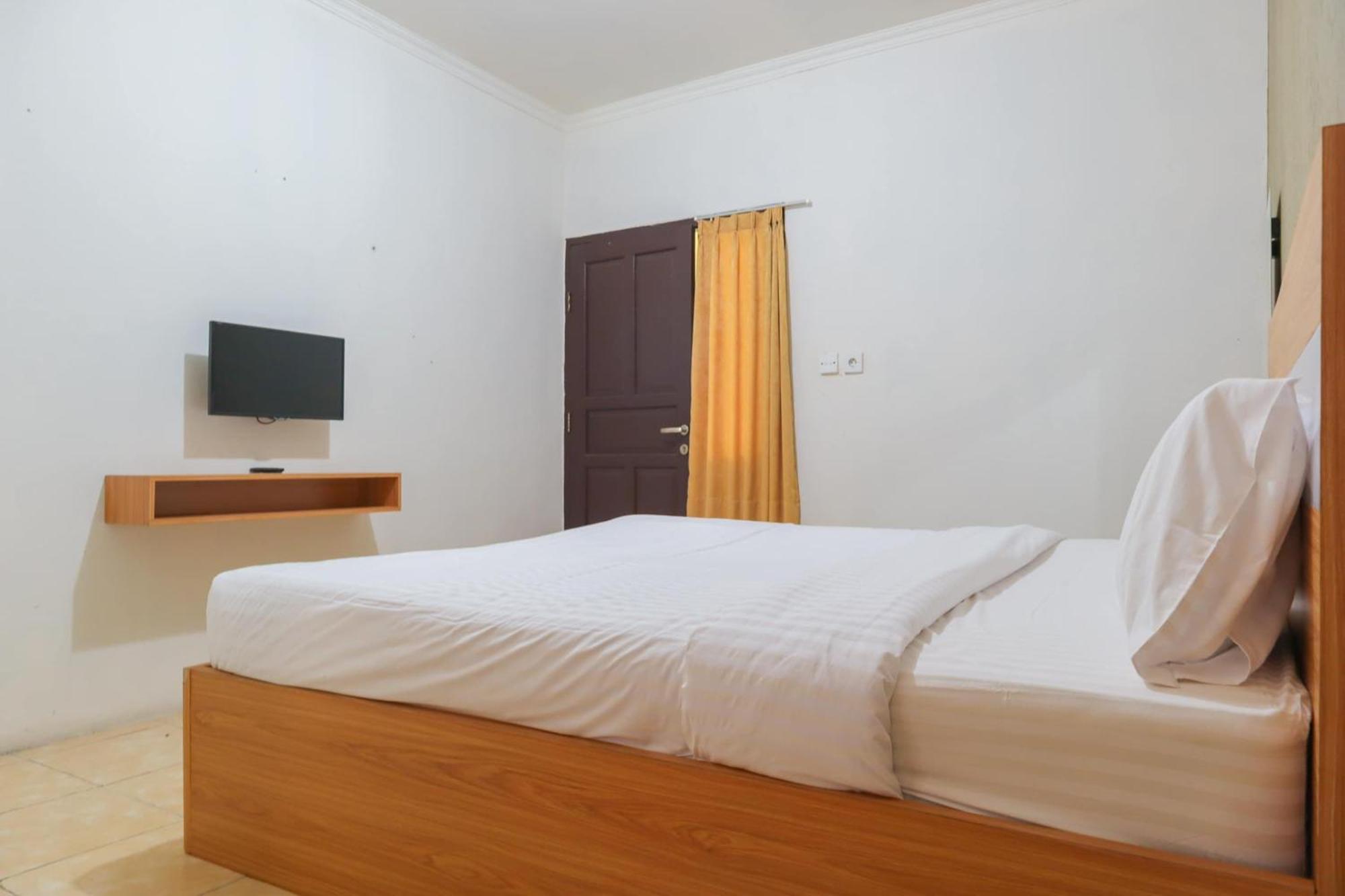 Khách sạn Oyo Life 2590 Kost Assirot