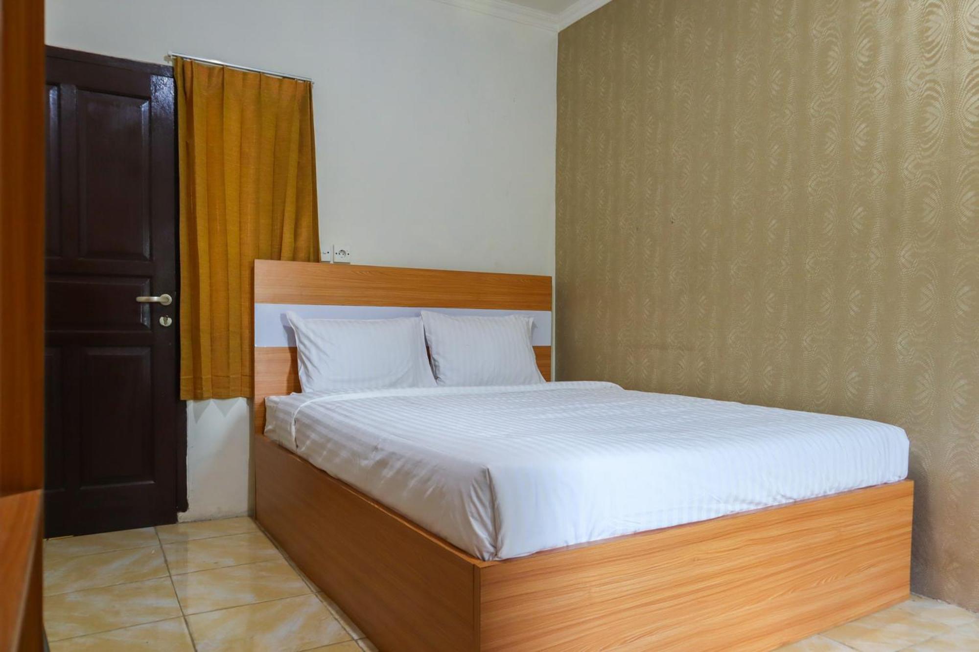 Oyo Life 2590 Kost Assirot 2* Jakarta