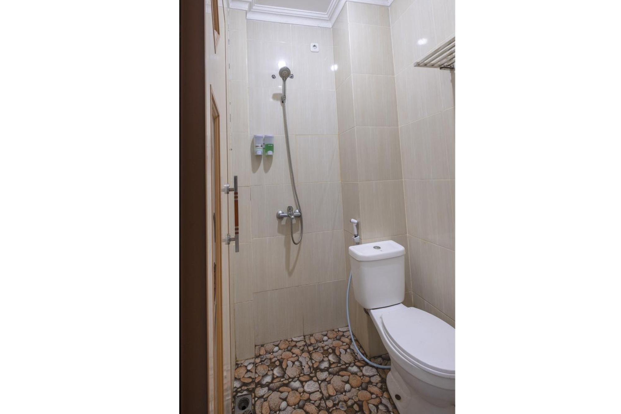 Hotel O Cibubur Near Cibubur Junction Formerly Comfort
