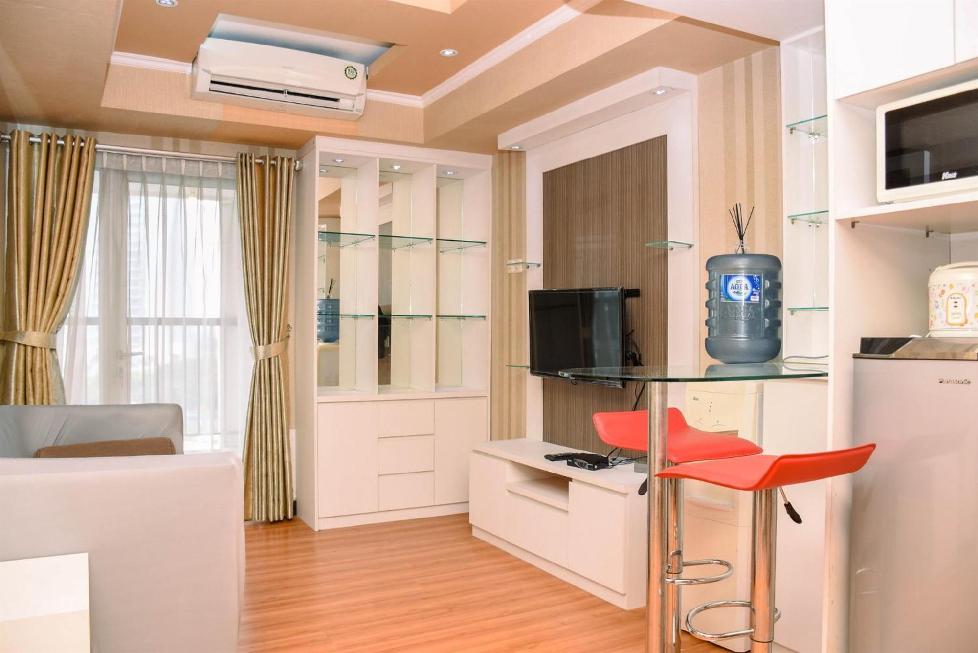 Apartment And Homey 1br At The Wave Kuningan By Travelio