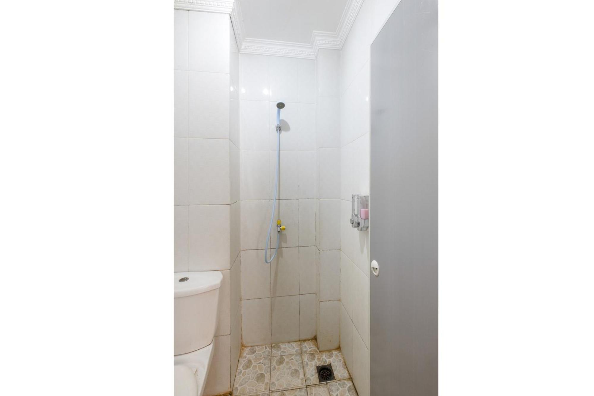 Hotel O Cibubur Near Cibubur Junction Formerly Comfort