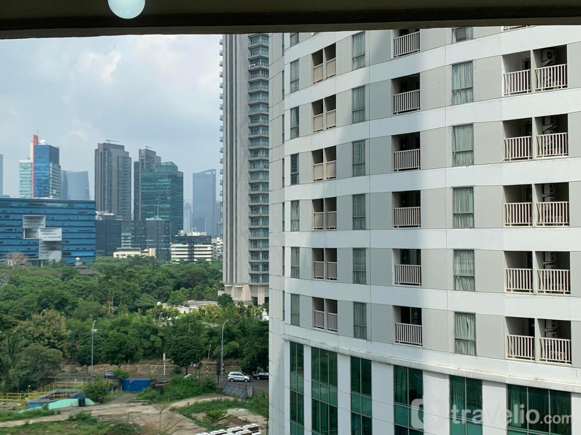 Location 2br At The Wave Kuningan By Travelio Apartment
