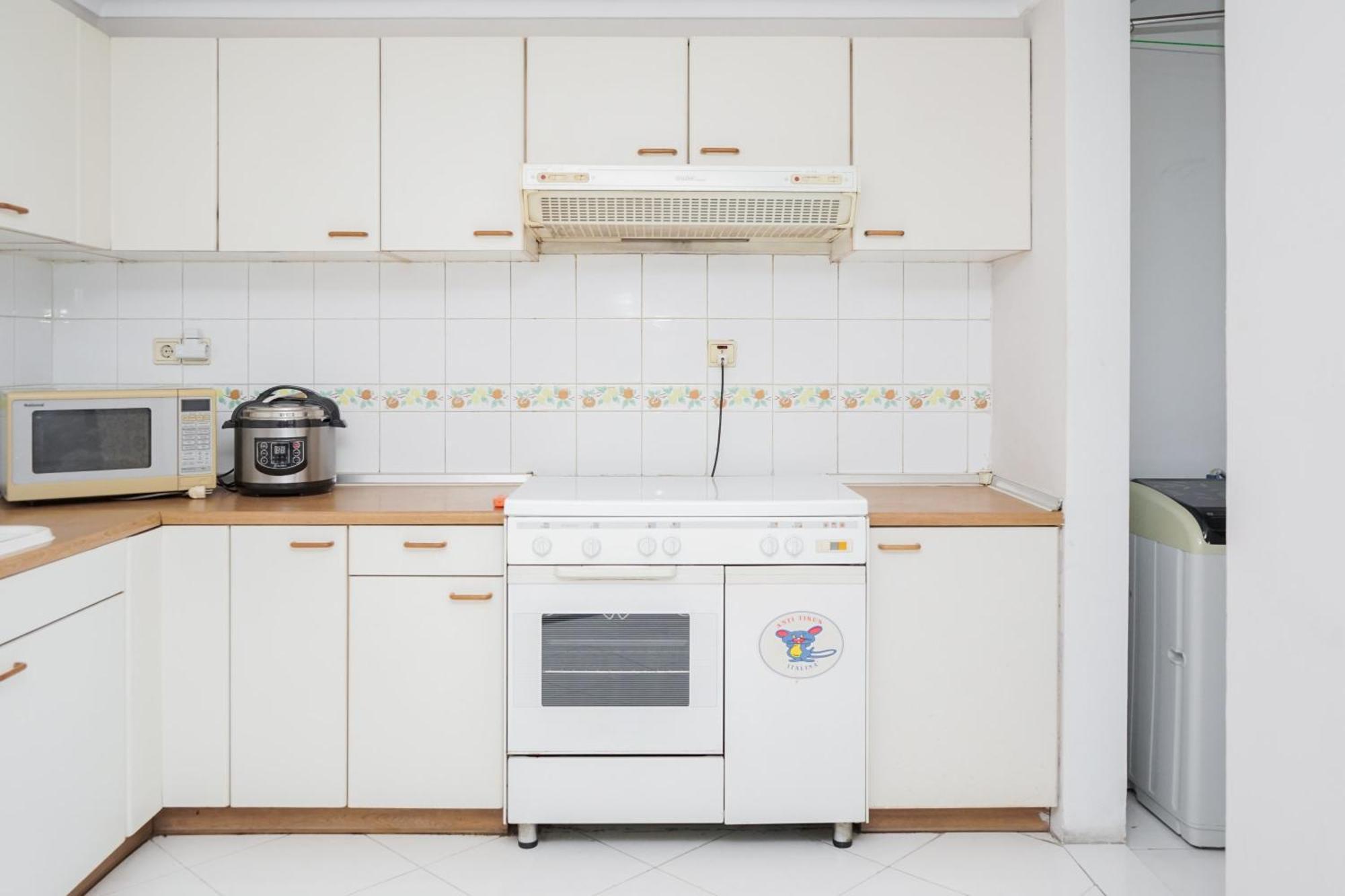 Spacious And Premium 3br With View Sudirman Tower By Travelio Appartement *