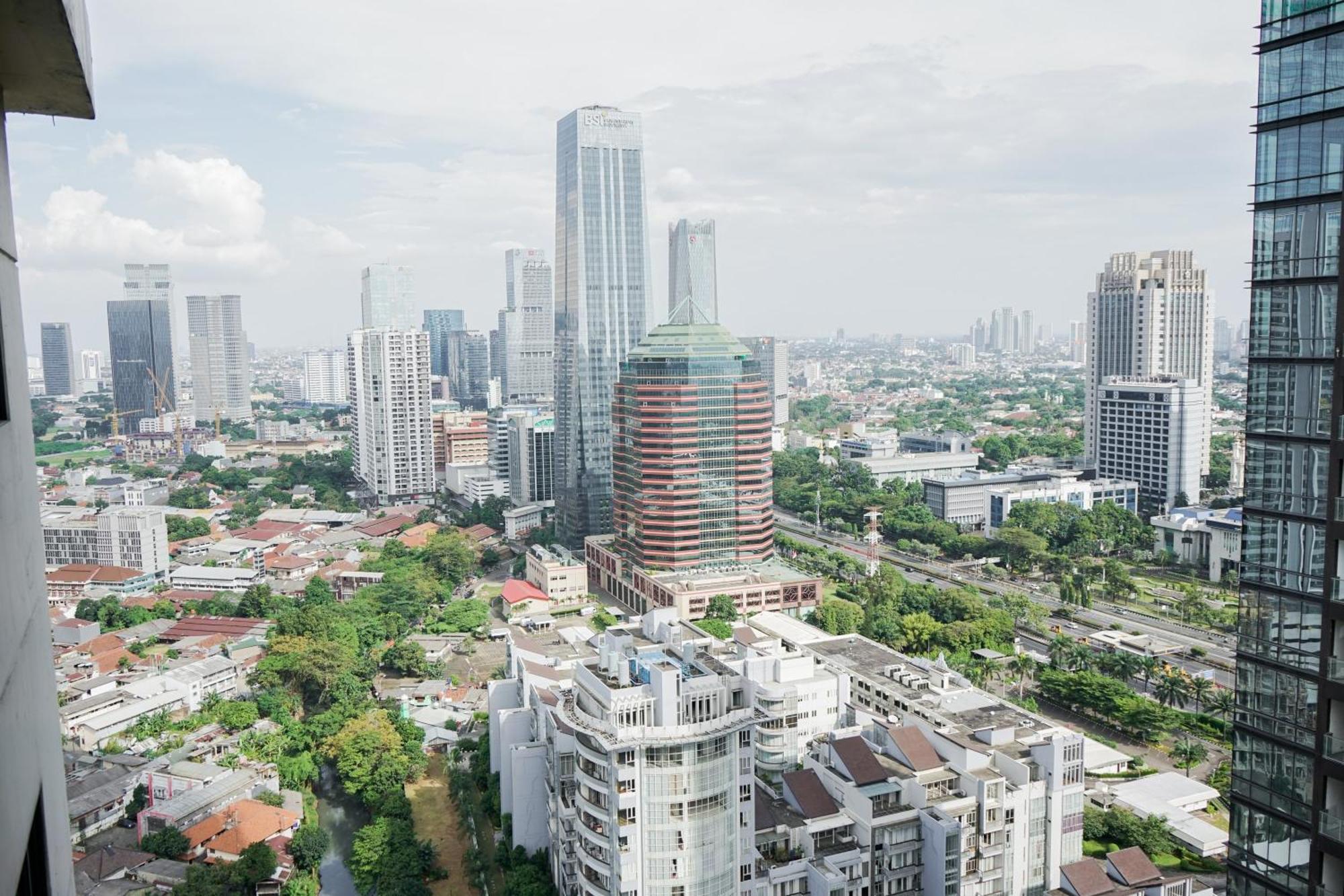 Spacious And Premium 3br With View Sudirman Tower By Travelio * Jakarta