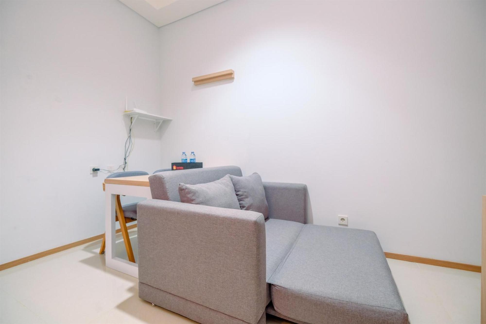 Modern And New 1br Across Lrt Station Samara By Travelio Jakarta