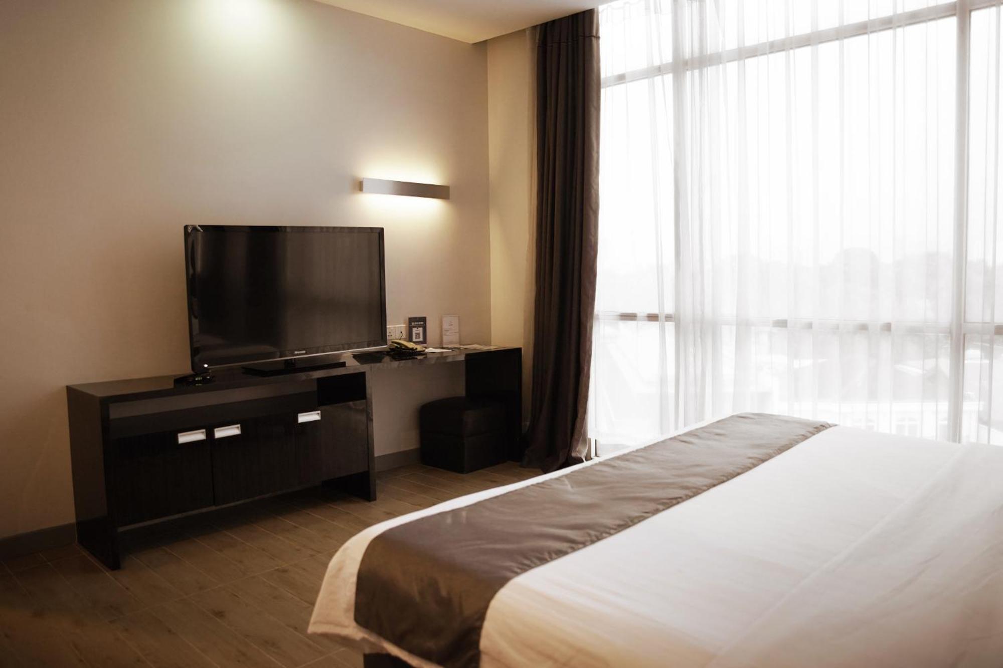 Dreamtel 3*