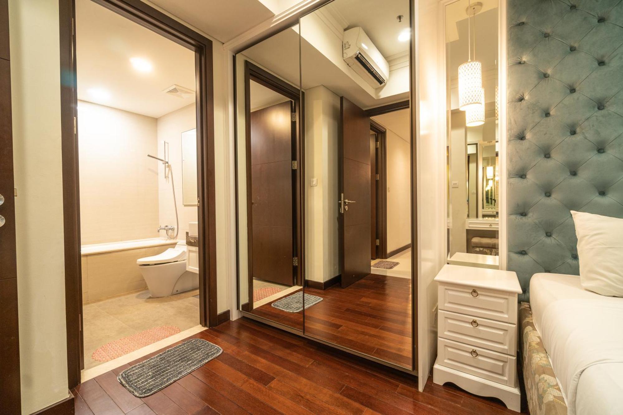 Apartment Luxury And Pleasant 2br Chianti Tower Mall Access