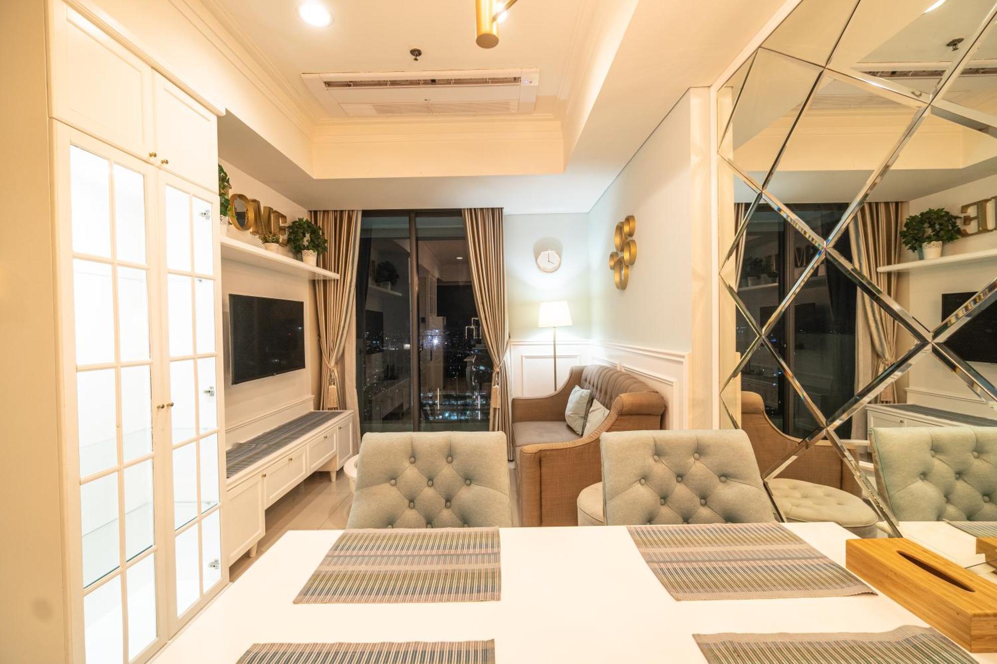 Apartment Luxury And Pleasant 2br Chianti Tower Mall Access