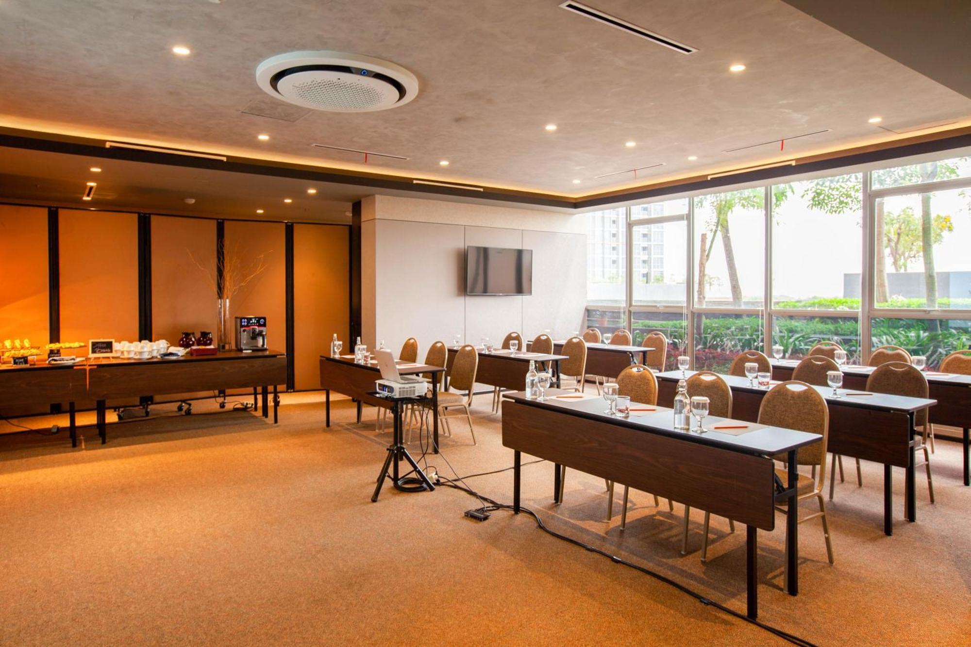 Oakwood Pik 5* Jakarta