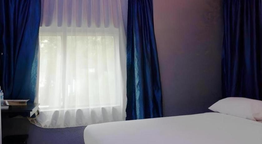 Hotel Win *