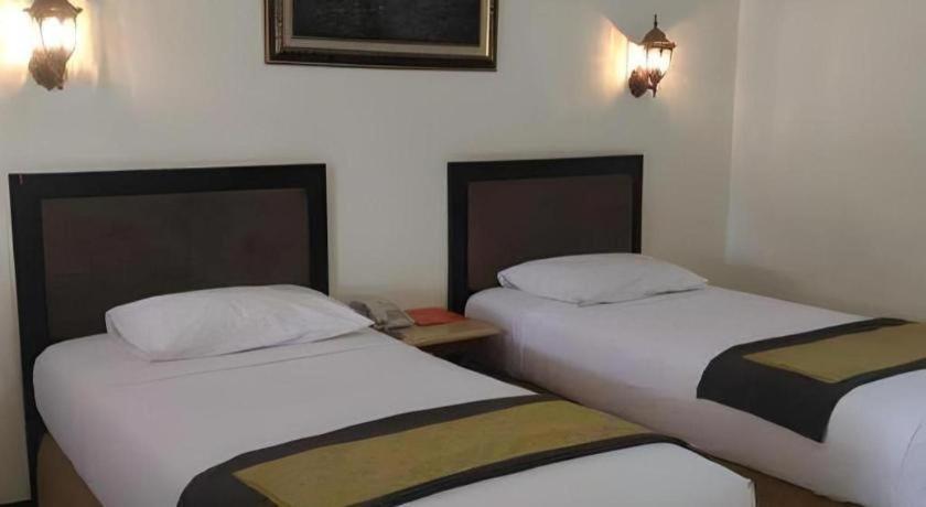 Hotel D'Arcici Hotel Plumpang 2*