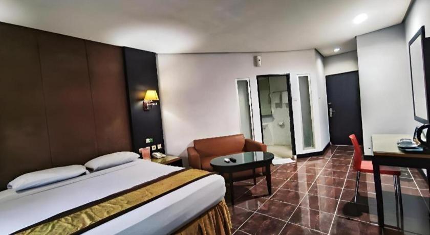 Hotel D'Arcici Hotel Plumpang