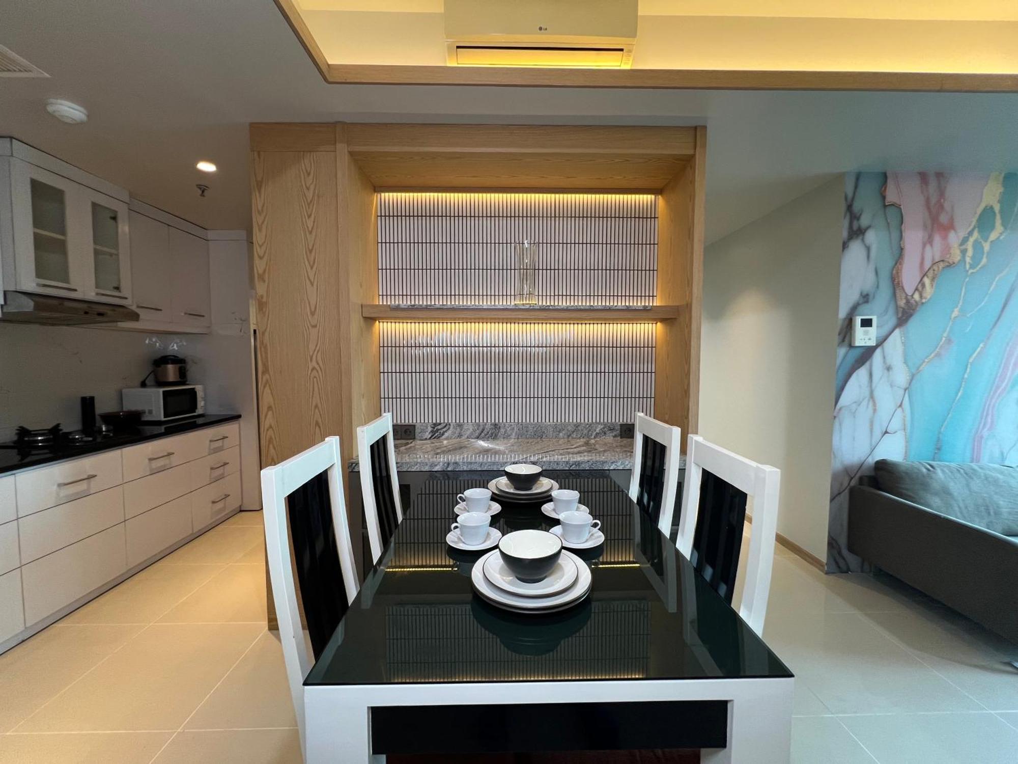 2 Bed Casa Grande Mall Kota Kasablanka By Travelibu Apartment