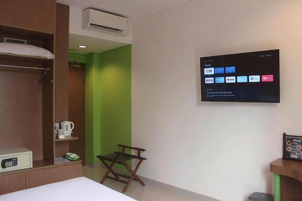 Hotel Pomelotel Patra Kuningan 3*