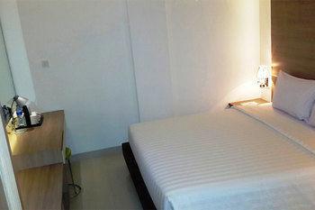 Whiz Prime Kelapa Gading Hotel 3*
