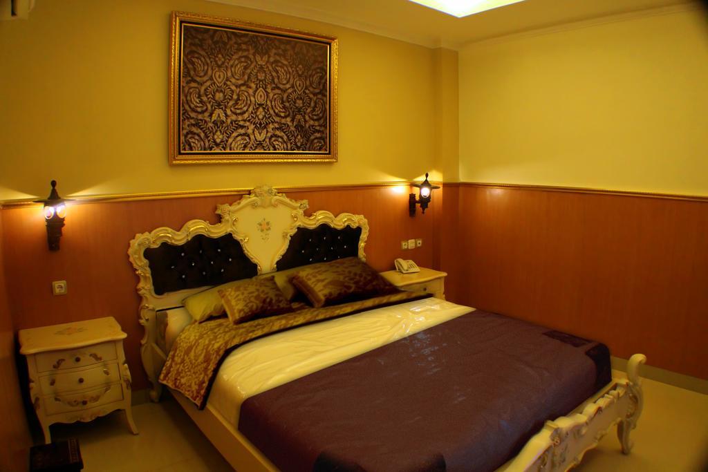 Grand Batik Jakarta