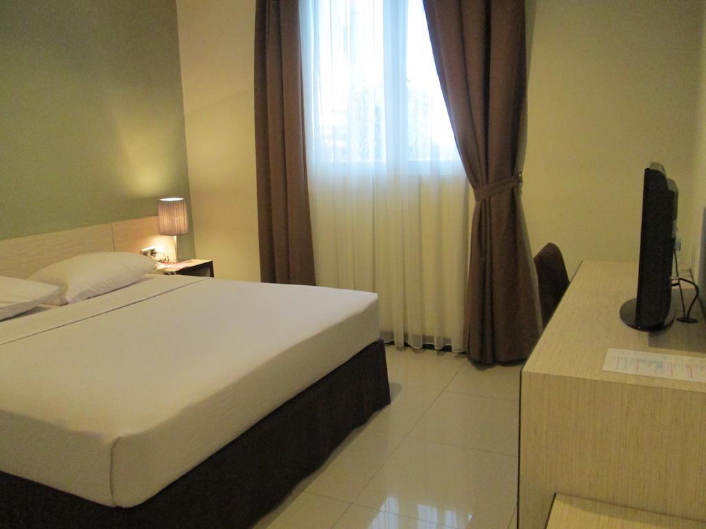 Hotel N3 2*