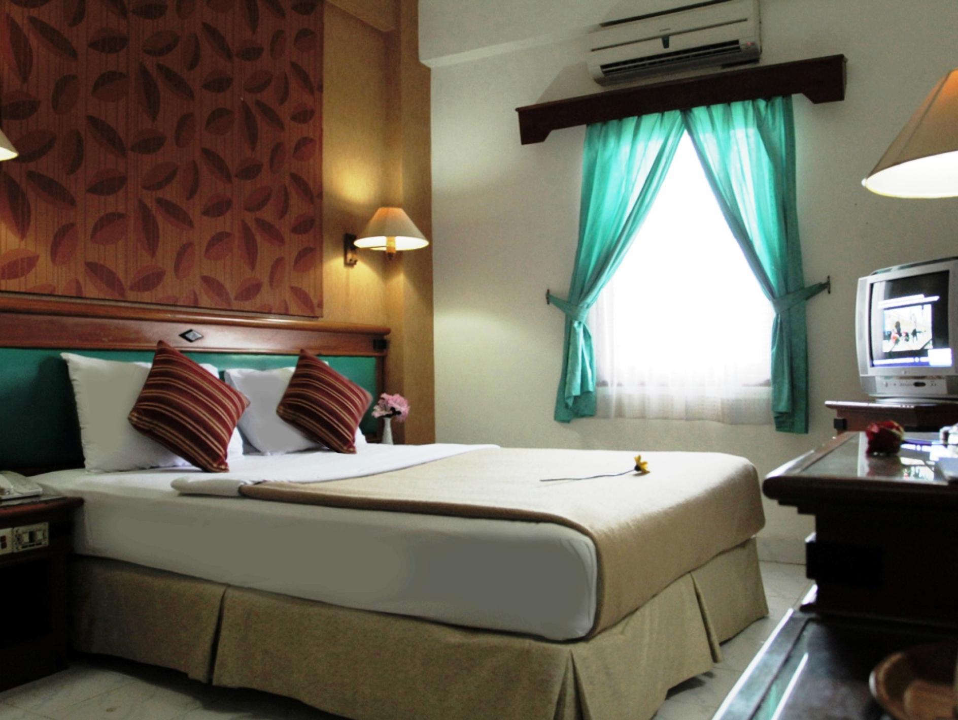 Puri Jaya Hotel