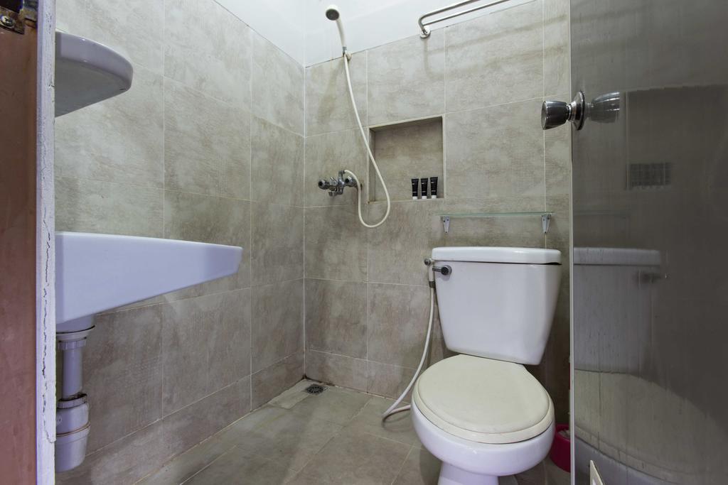 Guest house Reddoorz @ Blok A Jakarta