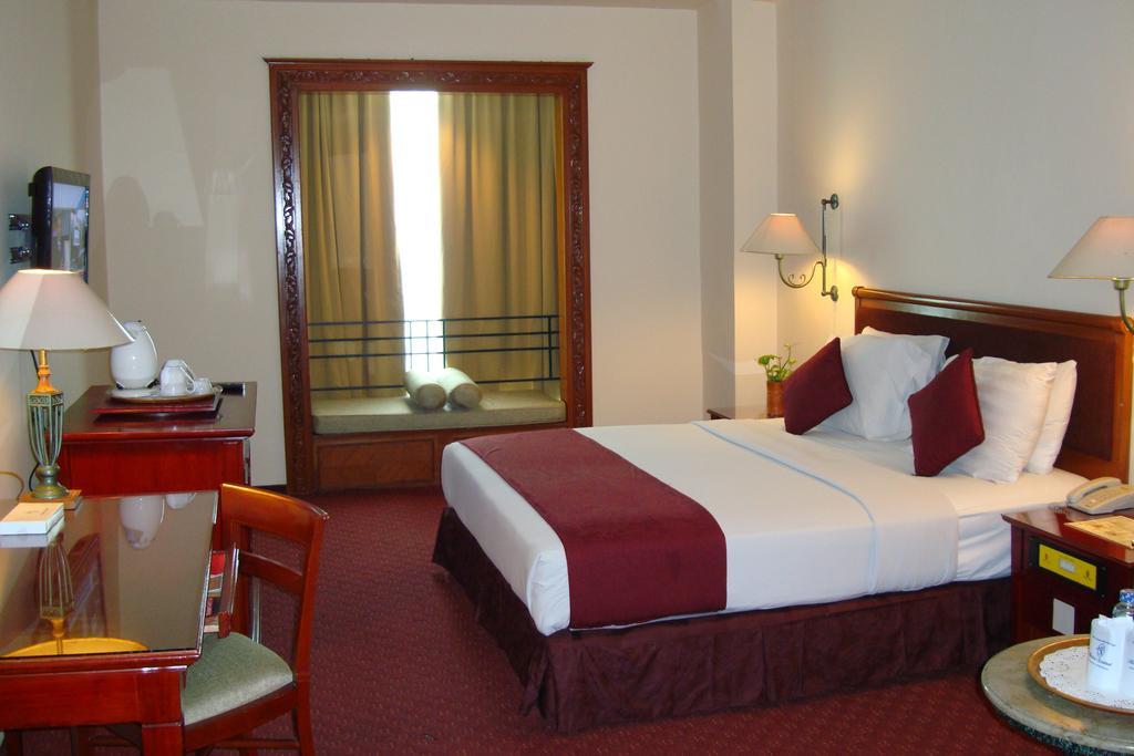 Hotel Sentral 3*