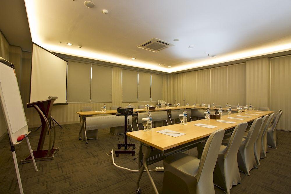 88 Grogol By Wh Jakarta