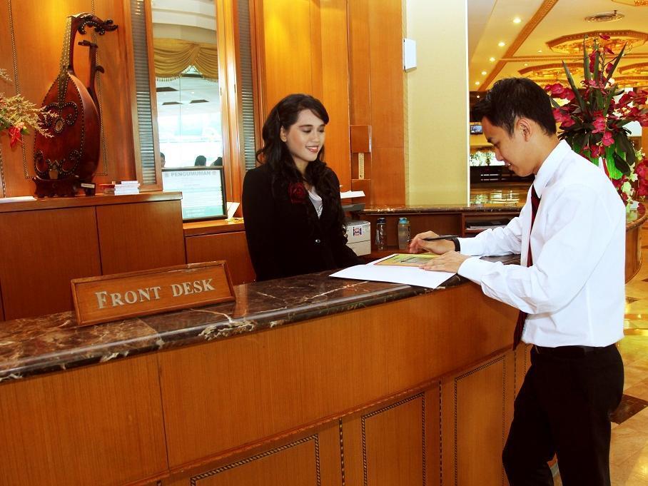 Twin Plaza Jakarta