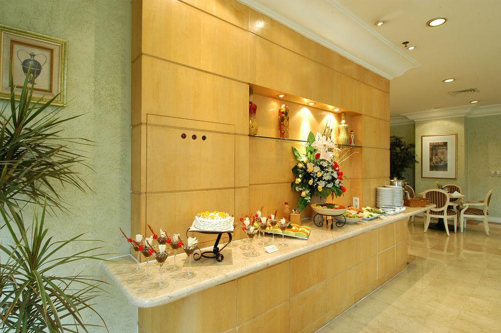 Batavia & Serviced 4*