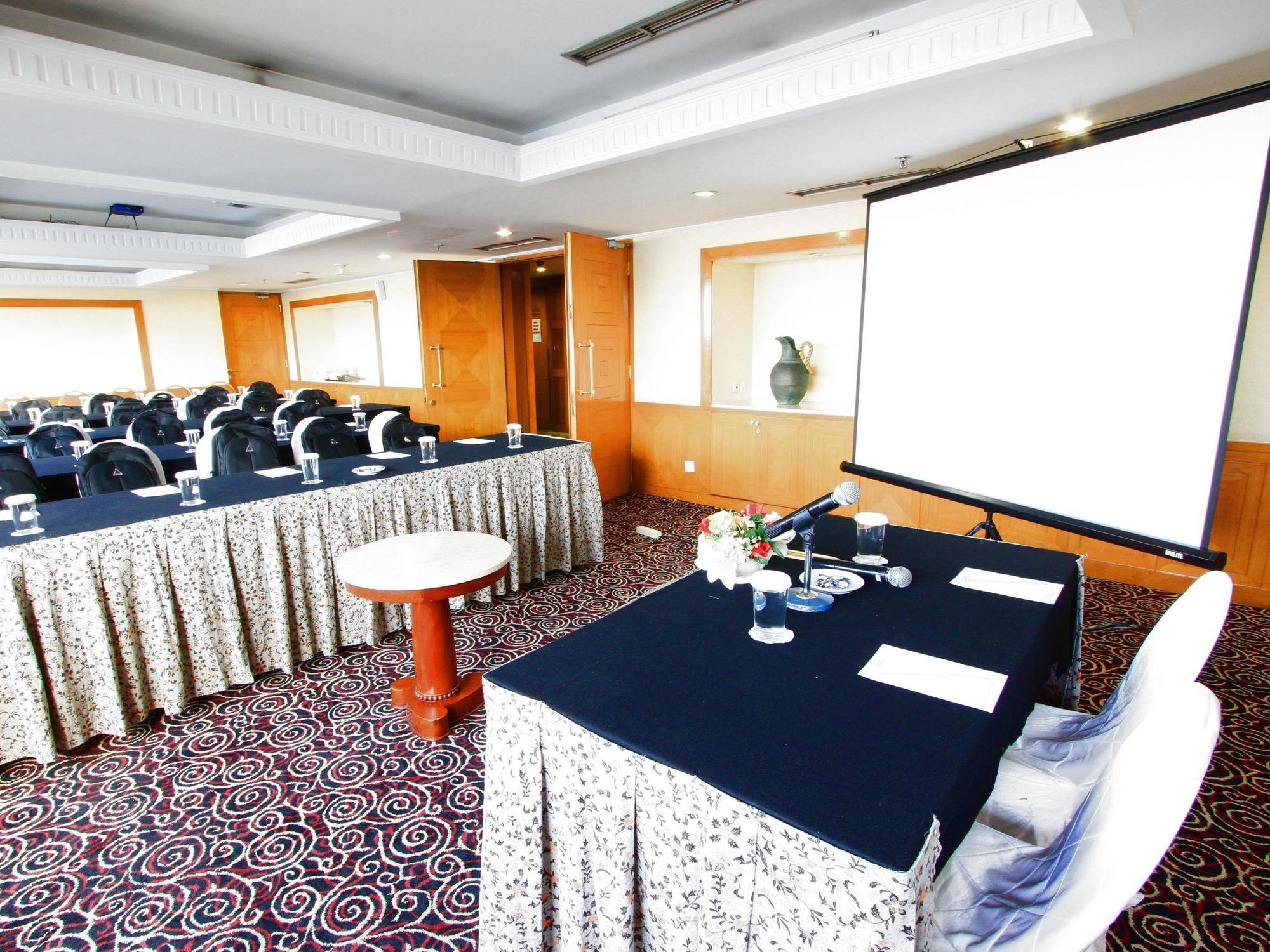 Treva International Hotel