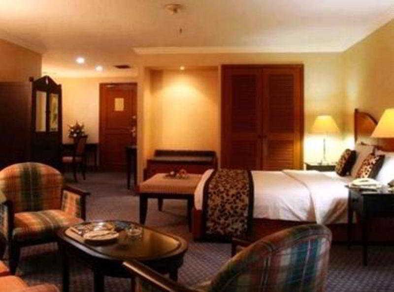 The Acacia 4*