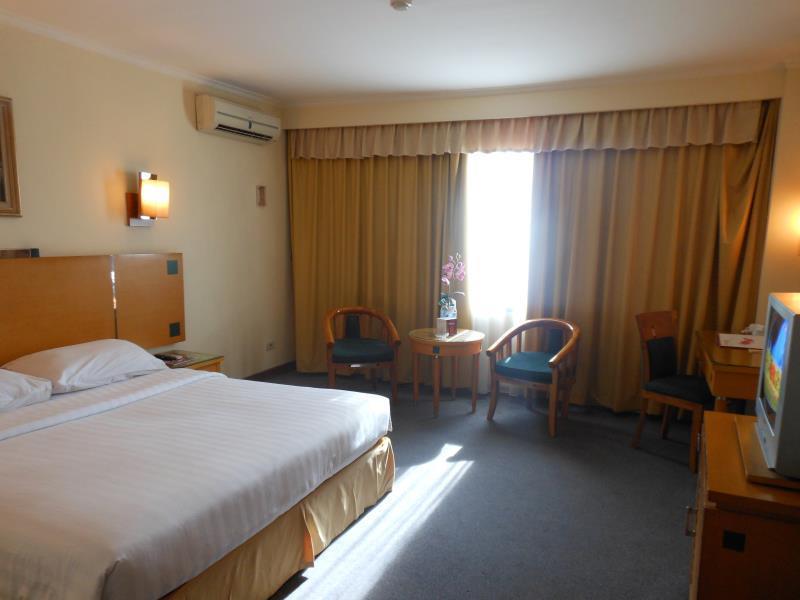 Mega Anggrek Slipi Hotel 3*