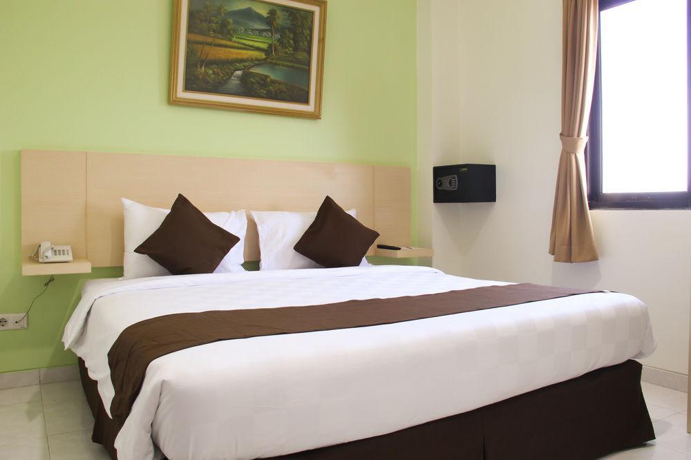 88 Mangga Besar Raya 120 By Wh Hotel