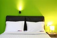 Hotel Reddoorz At Mangga Besar 7 2*