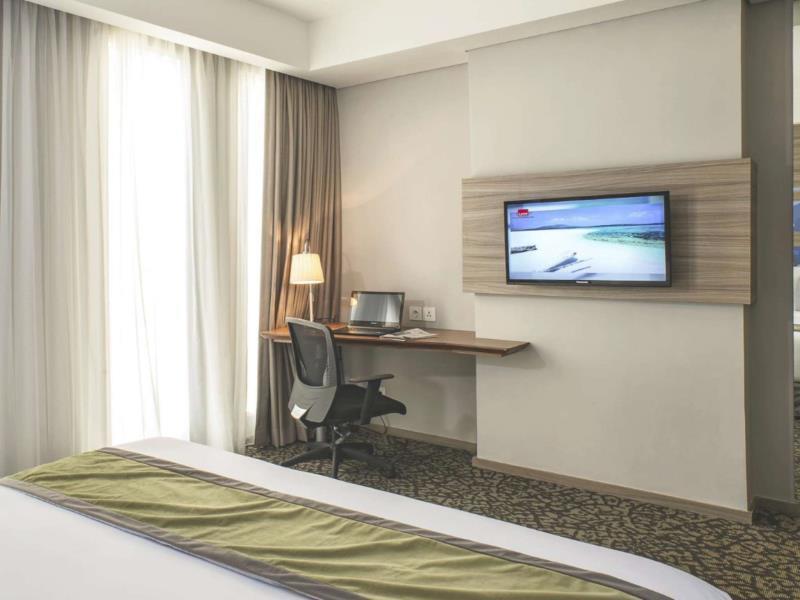 Khách sạn Grandhika Iskandarsyah 4*