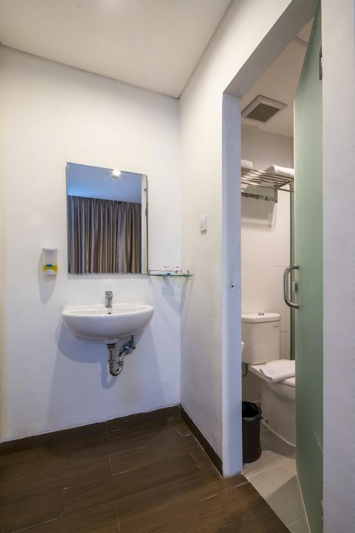 Hotel 88 Grogol By Wh 2*