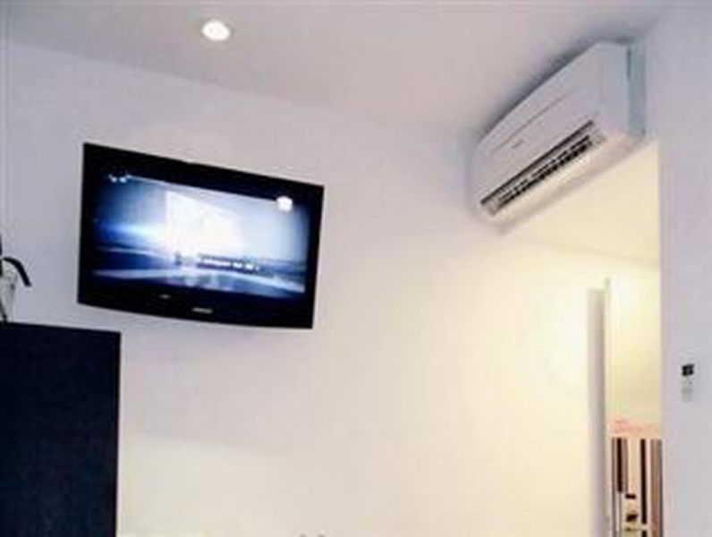 Smart Thamrin Hotel 2*