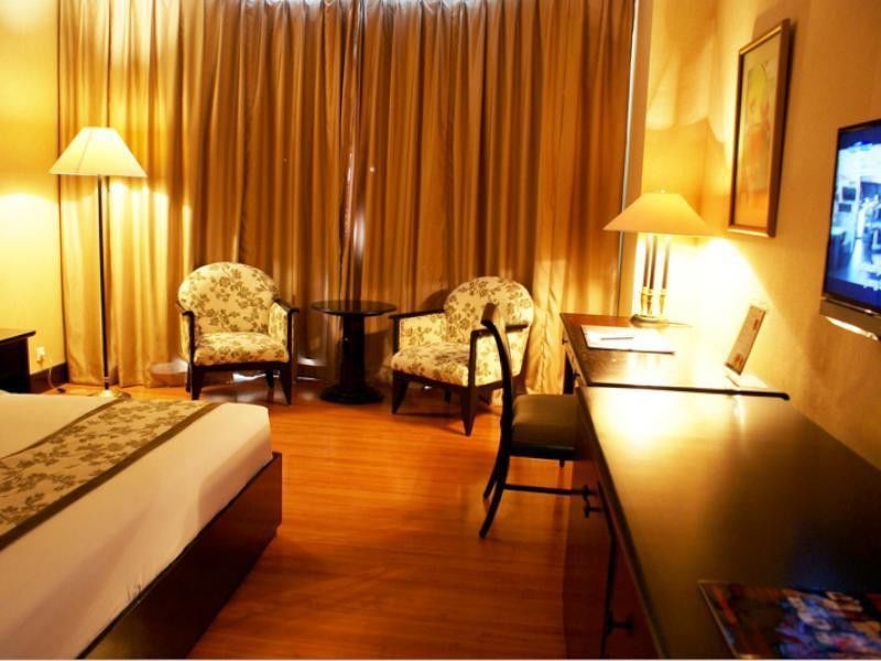 The Acacia Hotel