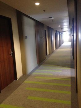 Grand Whiz Poins Simatupang Jakarta Hotel
