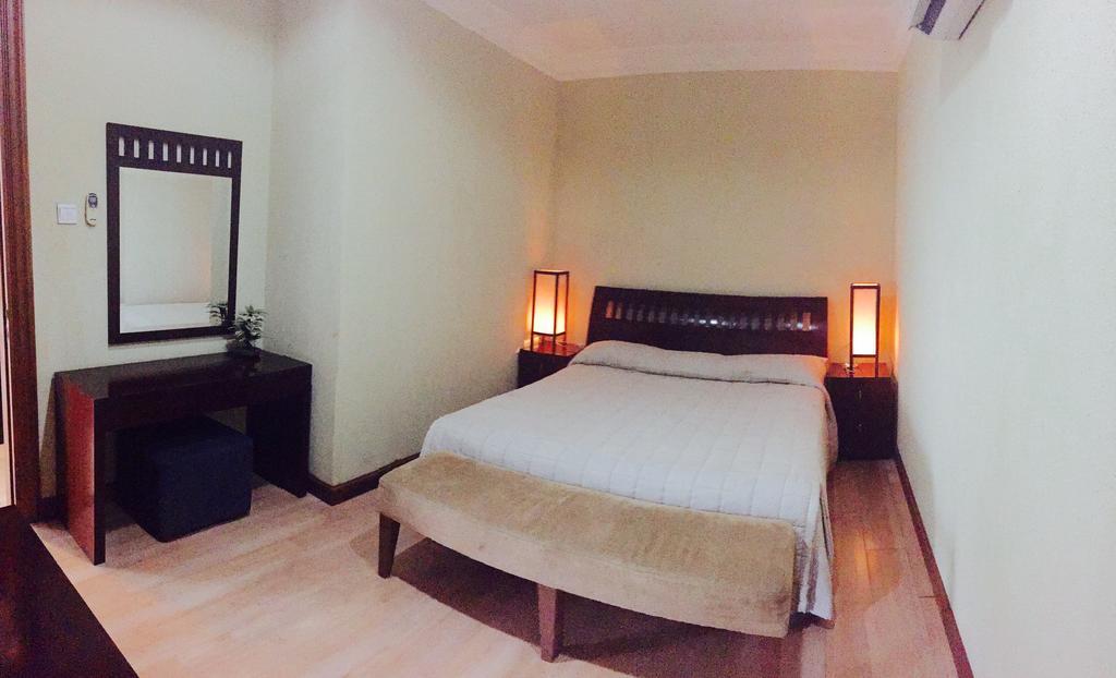 Roosseno Plaza Serviced Apartment Apartamento Jacarta