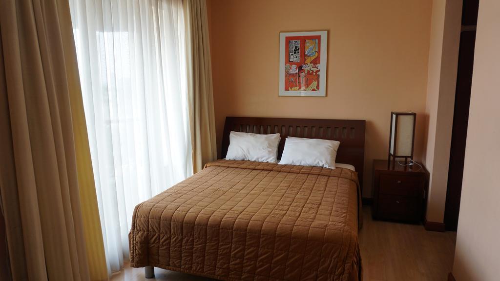 Roosseno Plaza Serviced Apartment * Jacarta