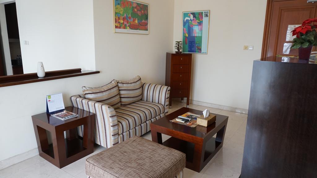 Roosseno Plaza Serviced Apartment