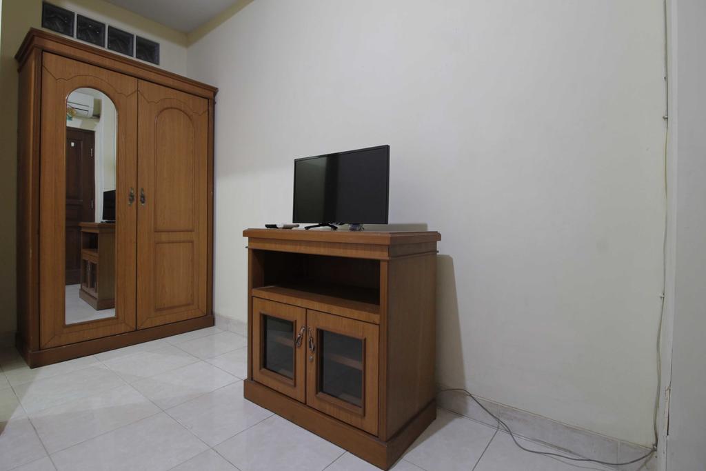 Guest house Reddoorz Near Ciputra World Kuningan 3 Jakarta