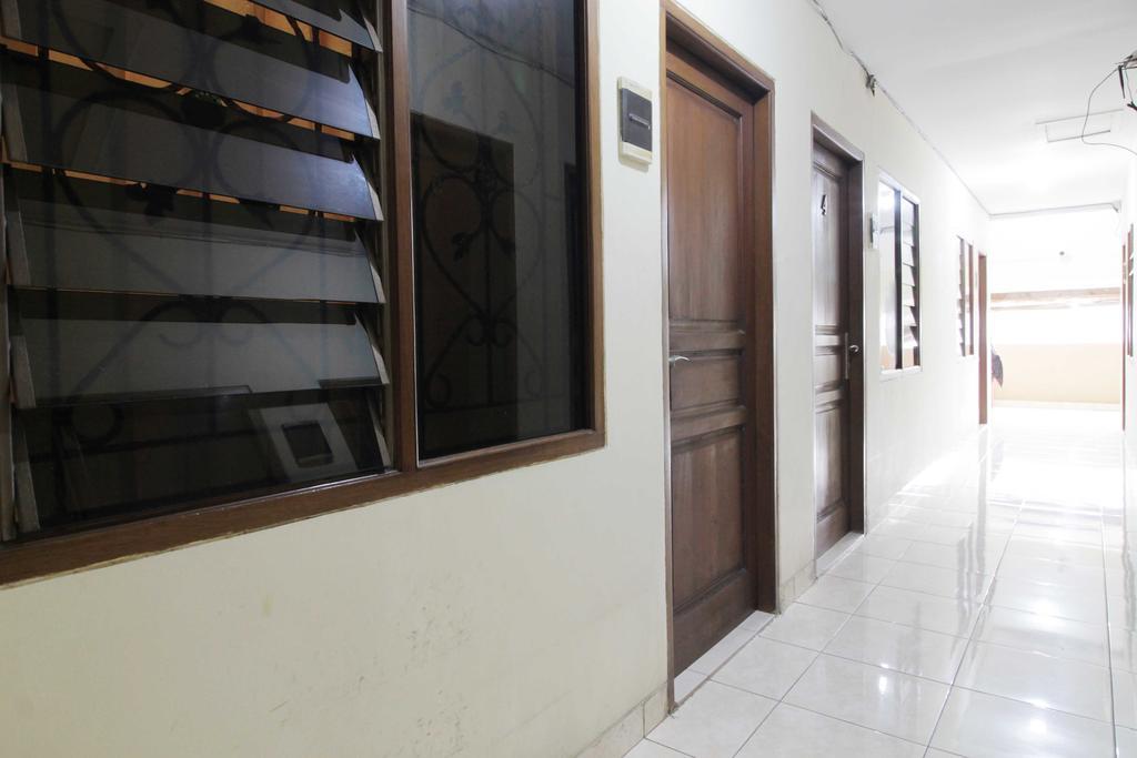 Reddoorz Near Ciputra World Kuningan 3 Guest house