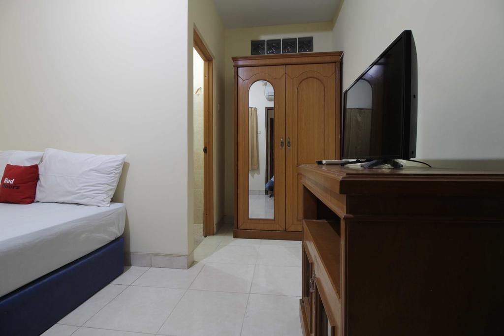 Guest house Reddoorz Near Ciputra World Kuningan 3 *